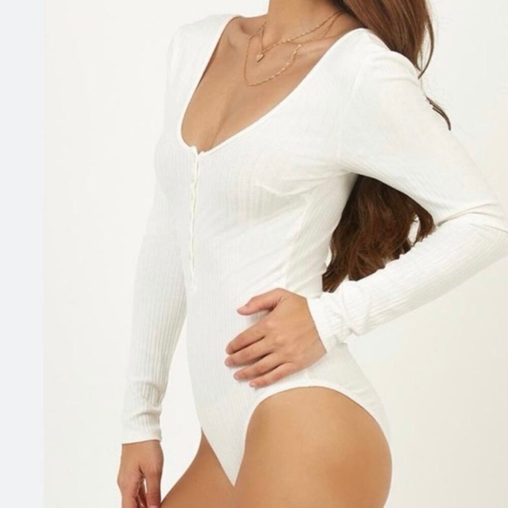Abercrombie White Ribbed Long Sleeve Henley Bodysuit Women’s Size Medium